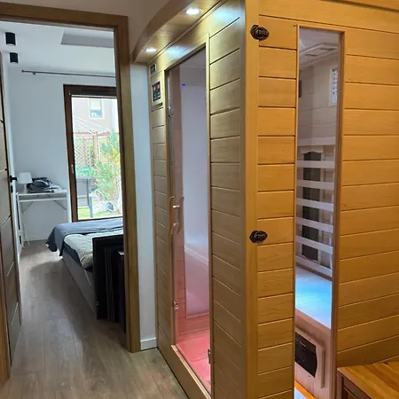 - Przy Plazy Z Sauna